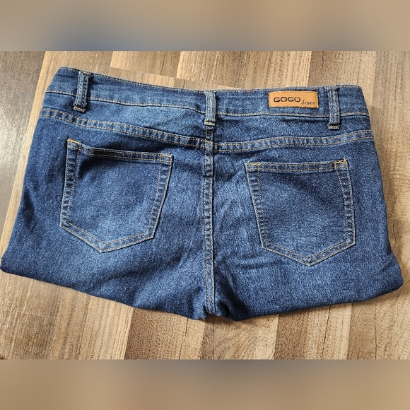 Gogo jeans brand size 13 jeans with rhinestones on the front pockets/button - Picture 9 of 12